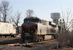 NS 8101 heads down the yard lead to pick up another 5000' of train 